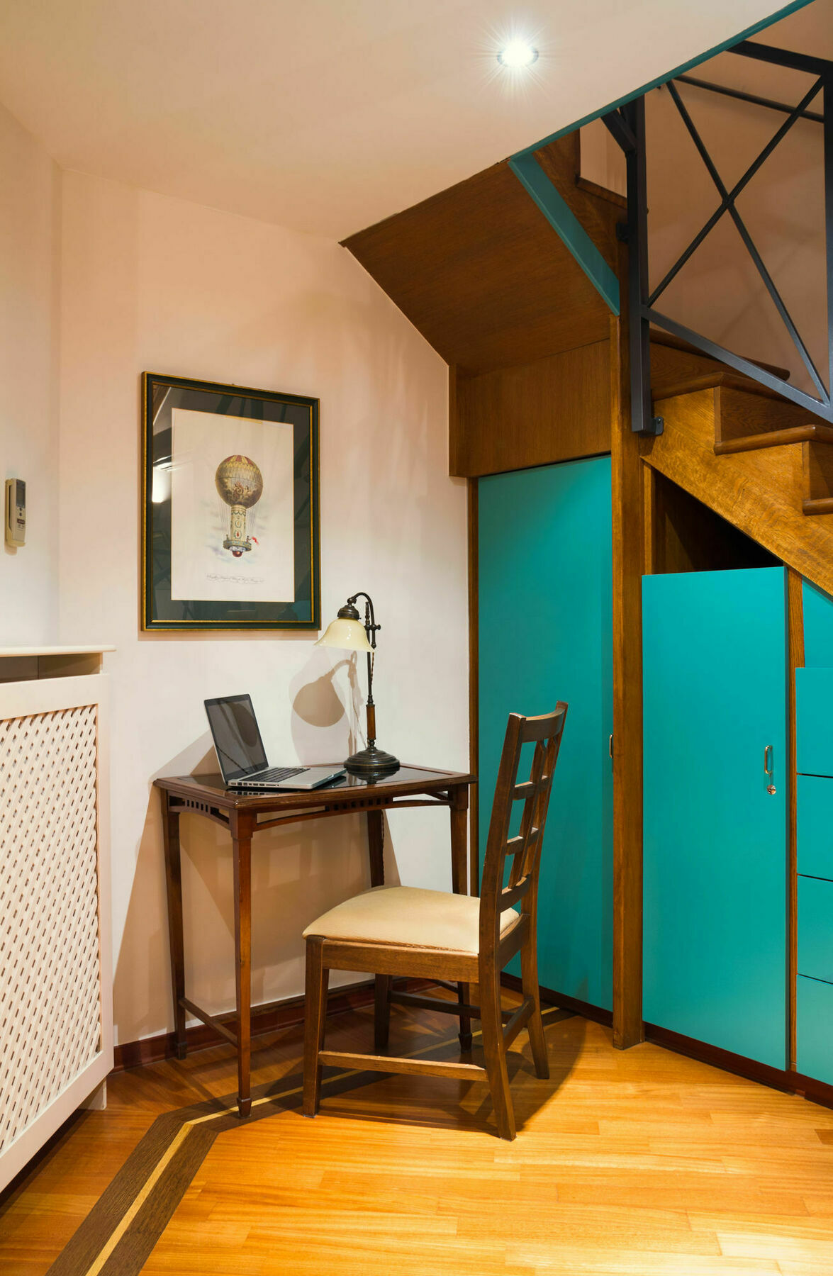 Jecna Aparthotel 4*